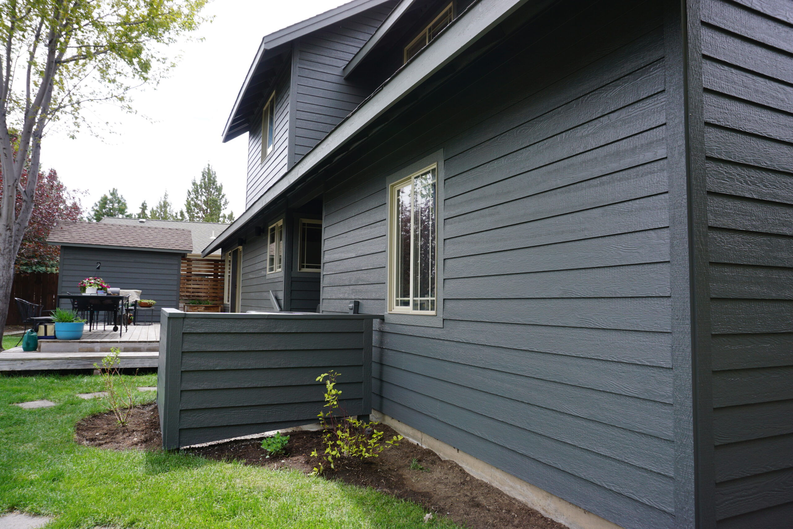 Exterior Painting of a house by Campbells Custom Finishes Bend Oregon