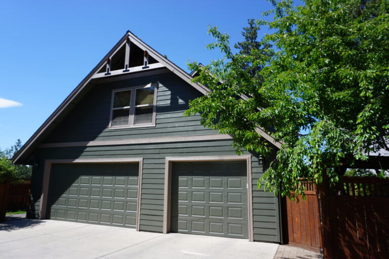 Garage Door Painted by Campbells Custom Finishes in Bend Oregon